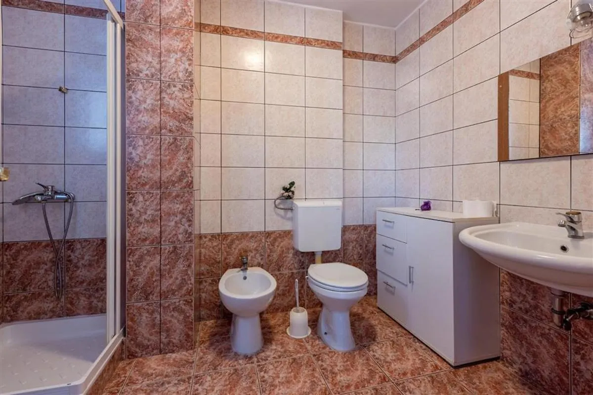 Holiday House With A Parking Space Novi Vinodolski - 5523 Vikendica