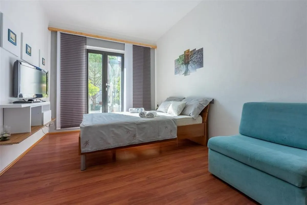 Holiday House With A Parking Space Novi Vinodolski - 5523